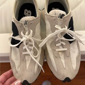 New Balance Women's Sneakers - White and Black